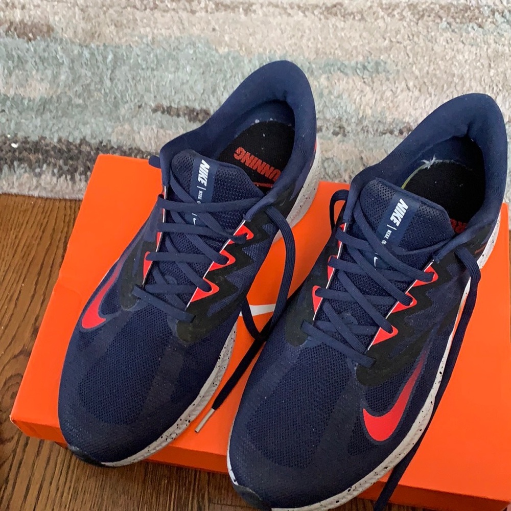 🍊🍊🍊NIKE TENNIS SHOES 🍊🍊🍊